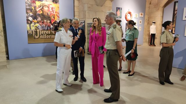 Fotografía 104 de 116 de la exposición «Mujer y Guardia Civil» en Burgos