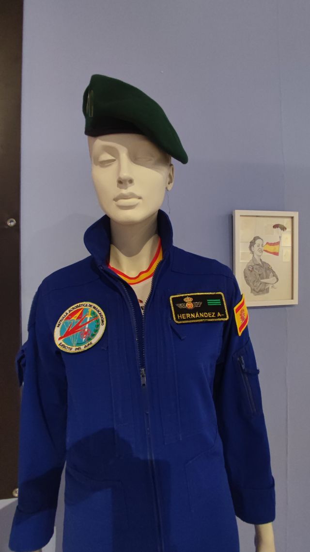 Fotografía 51 de 116 de la exposición «Mujer y Guardia Civil» en Burgos