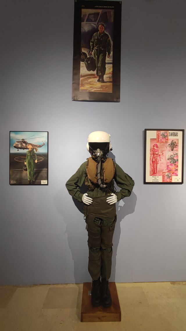 Fotografía 53 de 116 de la exposición «Mujer y Guardia Civil» en Burgos