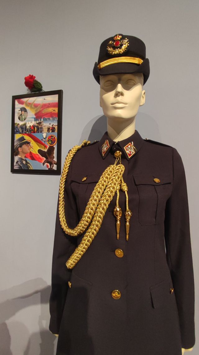 Fotografía 54 de 116 de la exposición «Mujer y Guardia Civil» en Burgos