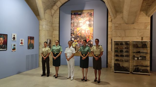Fotografía 87 de 116 de la exposición «Mujer y Guardia Civil» en Burgos