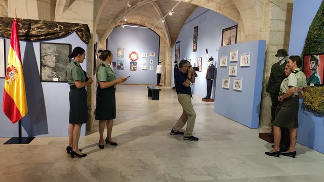 Fotografía 90 de 116 de la exposición «Mujer y Guardia Civil» en Burgos