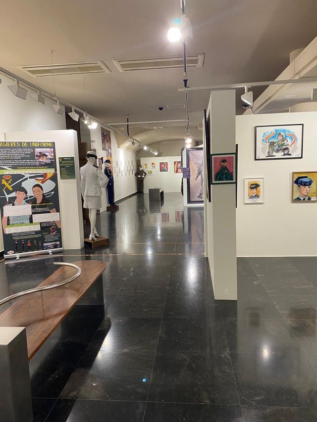 Fotografía 3 de 47 de la exposición «Mujer y Guardia Civil» en Huesca