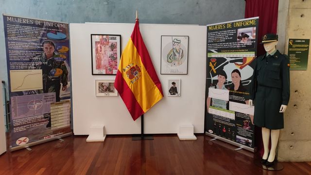 Fotografía 36 de 71 de la exposición «Mujer y Guardia Civil» en Soria