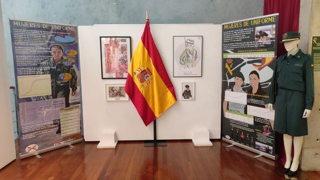 Fotografía 42 de 71 de la exposición «Mujer y Guardia Civil» en Soria