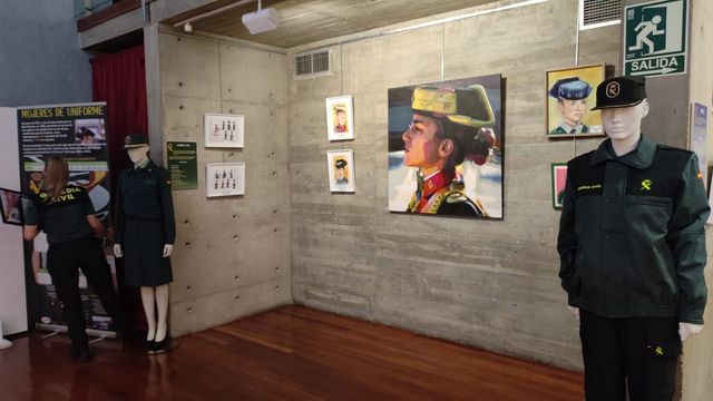 Fotografía 48 de 71 de la exposición «Mujer y Guardia Civil» en Soria