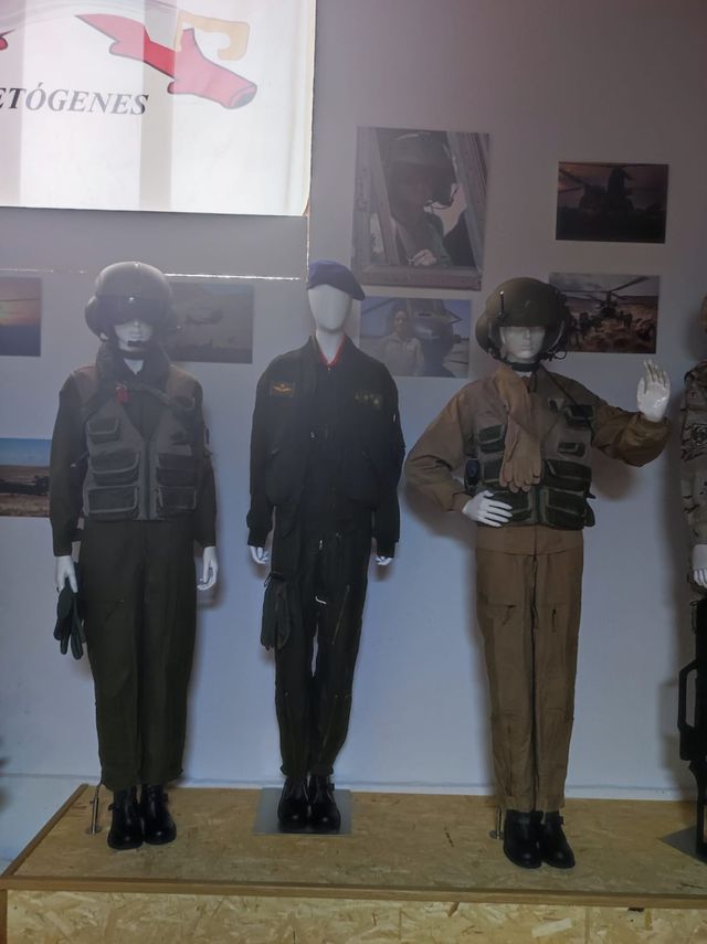 Fotografía 35 de 72 de la exposición «Mujer y Guardia Civil» en Navaleno (Soria)