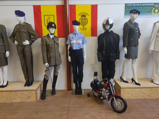 Fotografía 49 de 72 de la exposición «Mujer y Guardia Civil» en Navaleno (Soria)