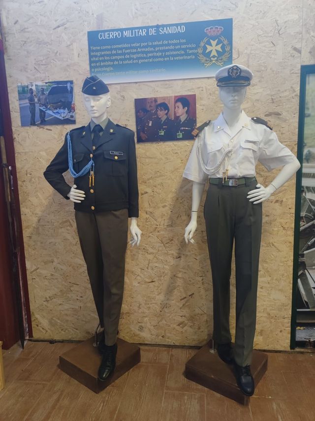Fotografía 57 de 72 de la exposición «Mujer y Guardia Civil» en Navaleno (Soria)