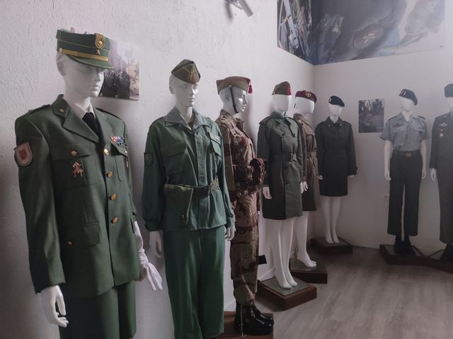 Fotografía 10 de 72 de la muestra de la exposición «Mujer y Guardia Civil»