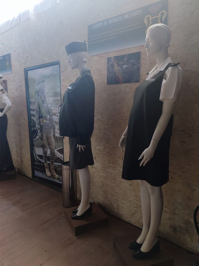 Fotografía 20 de 72 de la muestra de la exposición «Mujer y Guardia Civil»