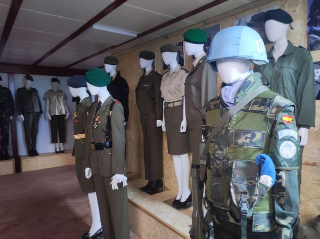 Fotografía 39 de 72 de la muestra de la exposición «Mujer y Guardia Civil»
