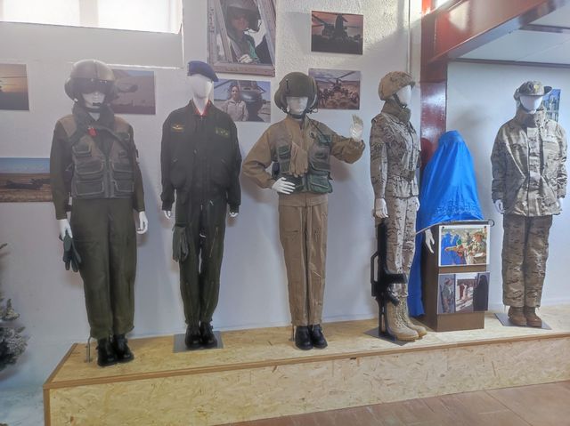 Fotografía 43 de 72 de la muestra de la exposición «Mujer y Guardia Civil»