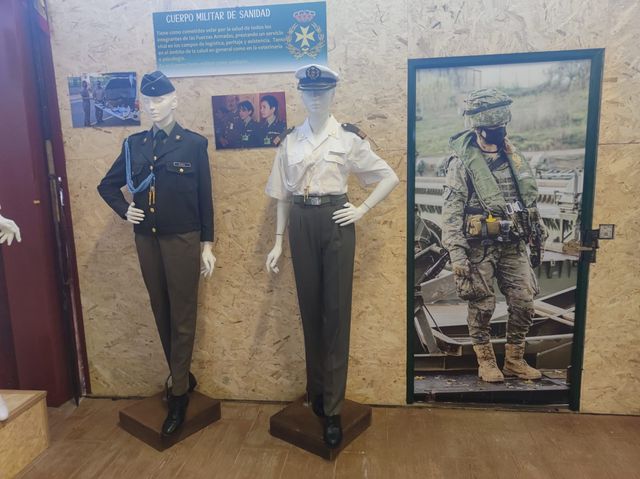 Fotografía 55 de 72 de la muestra de la exposición «Mujer y Guardia Civil»