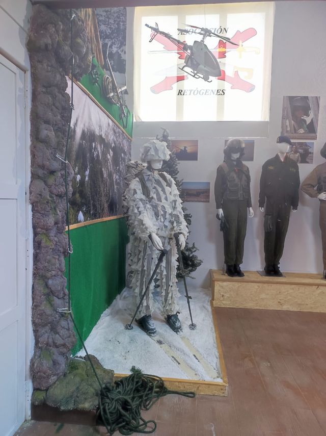 Fotografía 59 de 72 de la muestra de la exposición «Mujer y Guardia Civil»
